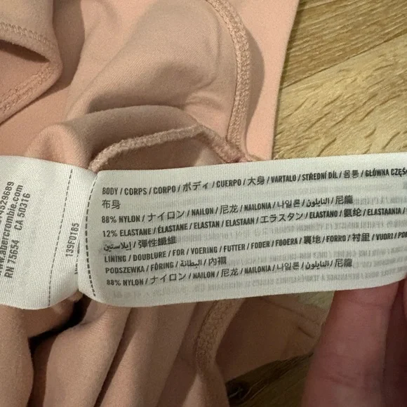 Abercrombie & Fitch Sweetheart Neckline Tank Top Thong Bodysuit in Pink Nude - Picture 5 of 9